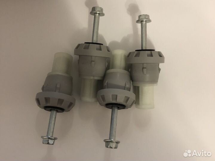 Транспортировочные болты для стиральной машины