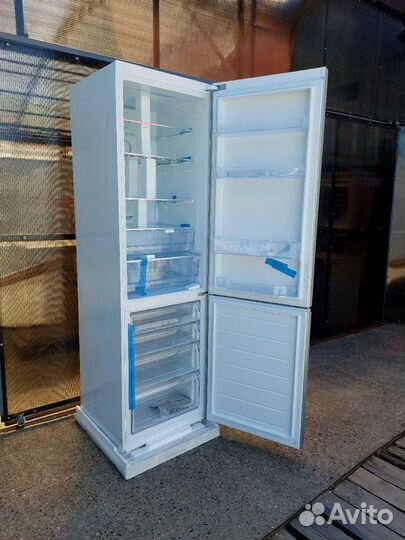 Холодильник Haier C2F637cgwg (белое стекло)