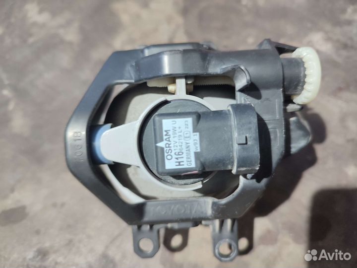 Оригинал противотуманные фары toyota rav 4 ха 50