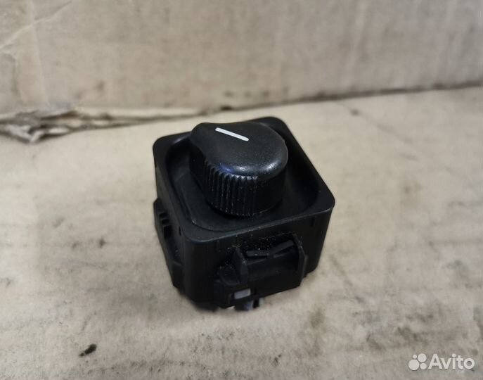 Джойстик зеркал на Mercedes W124 и R129 1298200610