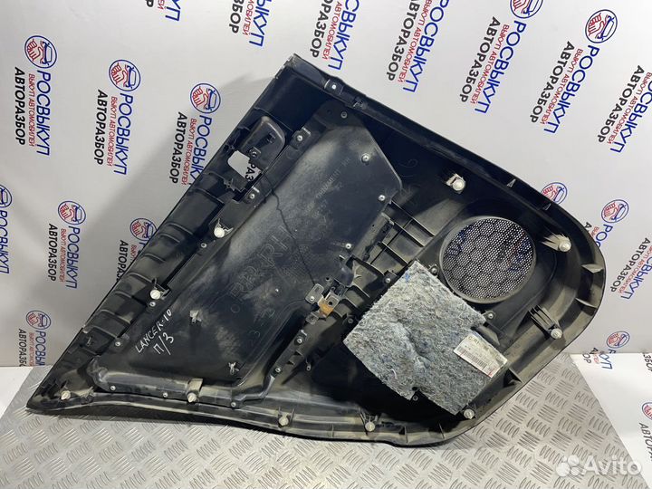 Обшивка двери задней правой Lancer X