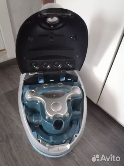 Пылесос с водяным фильтром