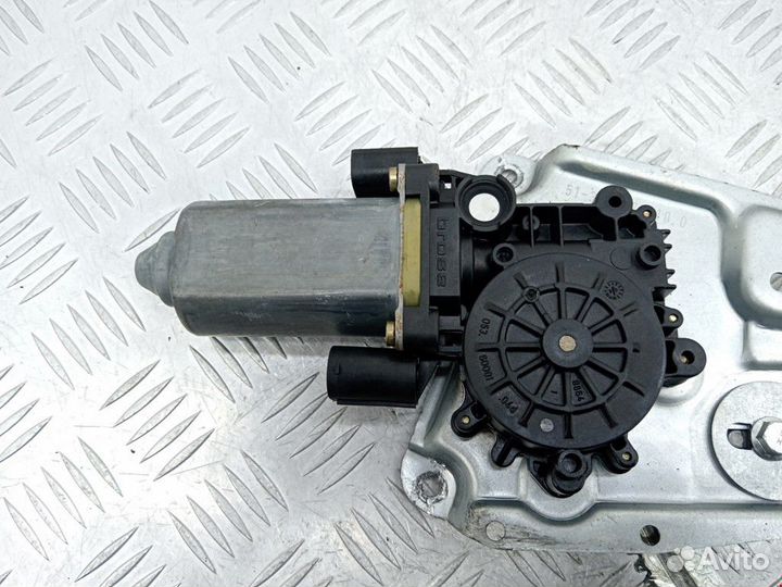 Стеклоподъемник передний правый BMW 3 E36 рест