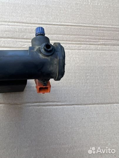 Топливная рампа с форсунками Peugeot 307