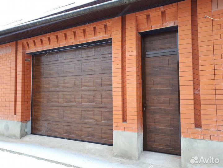 Секционные ворота для автомоек и сто