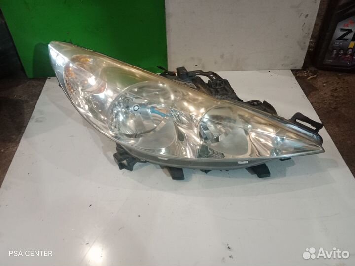 Фара правая Peugeot 207 галоген