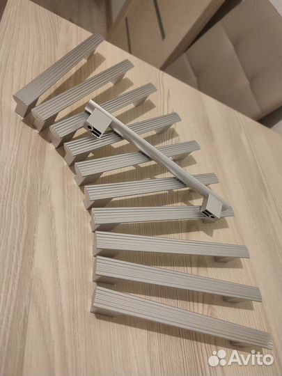 Ручка мебельная