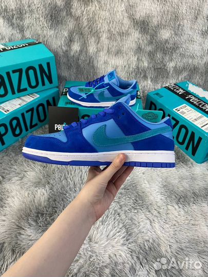 Nike Dunk Low SB Blue Raspberry Оригинал