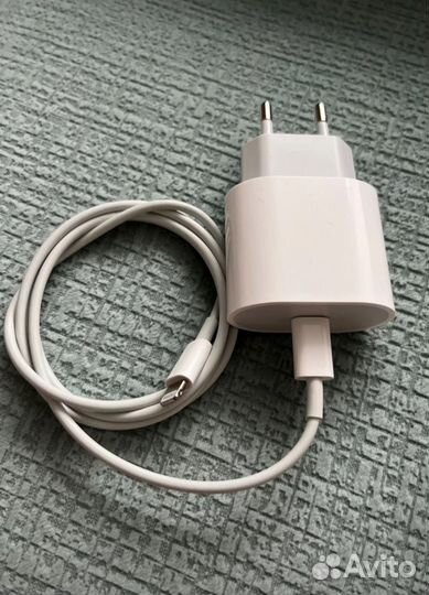 Зарядное устройство для телефона iPhone