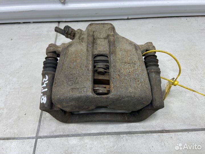 Тормозной суппорт передний правый Chery Amulet (A15)