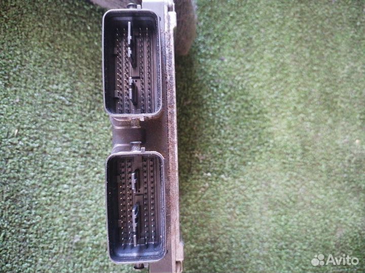 Блок управления двигателем Mazda LF-VE