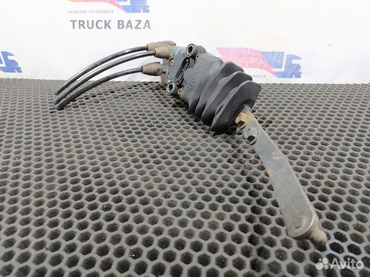 1430545 Кран уровня пола кабины