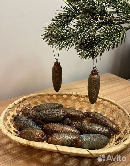 Елочные игрушки из дерева