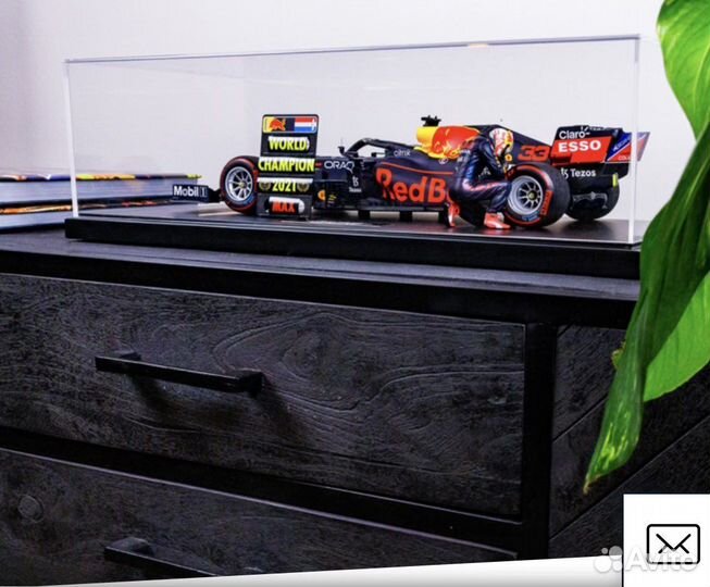 Formula 1 Red Bull Max Verstappen Minichamps 1:12