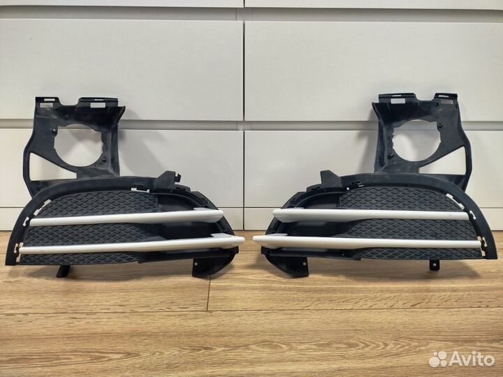 Решетка бампера Porsche Cayenne 2010-2014