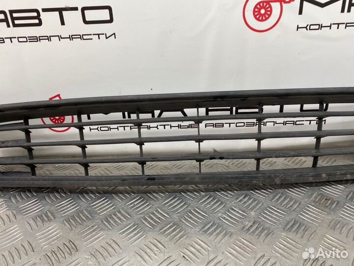 Б/У решетка радиатора передний Volkswagen Polo 602