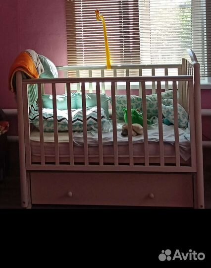 Детская кроватка