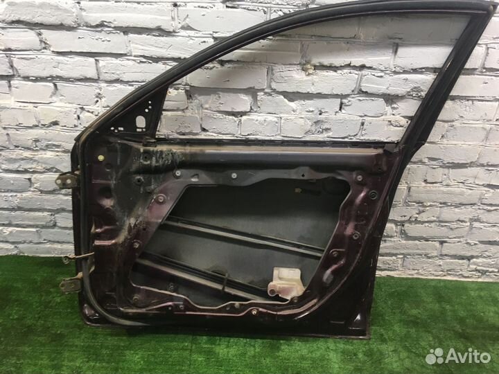 Дверь передняя правая Mazda 3 бк Хетчбэк