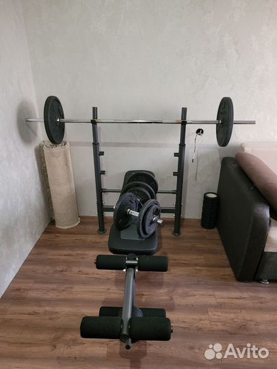 Скамья для жима лежа, штанга, гантели, блины