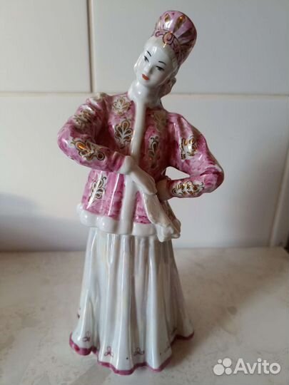 Фарфоровая статуэтка Лебедушка, Плясунья. СССР
