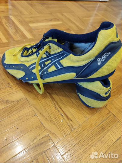 Шиповки Asics для лёгкой атлетики