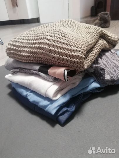 Отдам набор вещей s-m