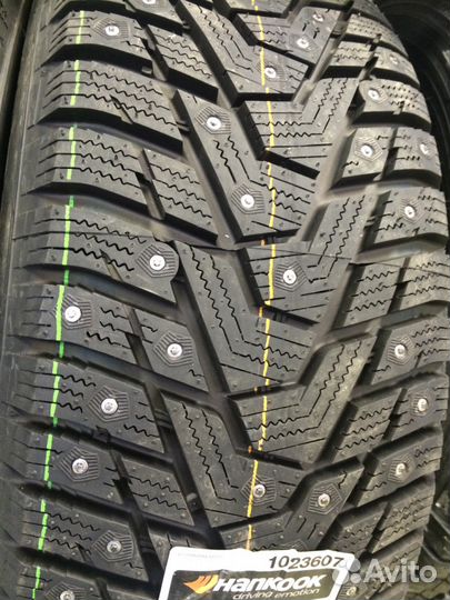 Hankook Winter I'Pike RS2 W429 215/65 R16