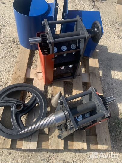 Измельчитель древесины, веток, досок, веткоруб