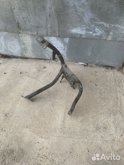 Кронштейн левого крыла Audi A8 d3 03-11