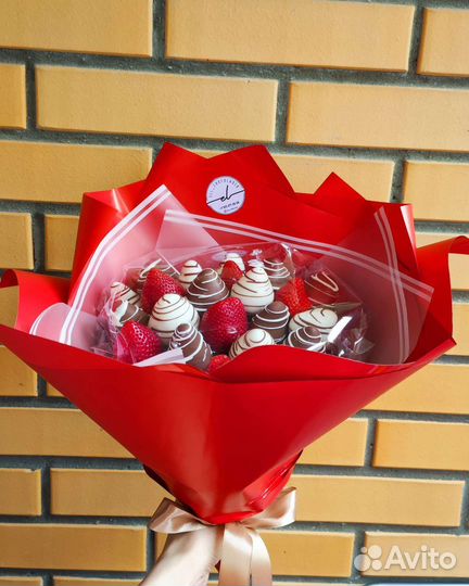 Клубника в шоколаде букеты и не только