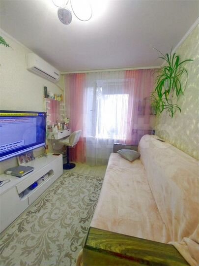 Комната 10,2 м² в 3-к., 3/9 эт.