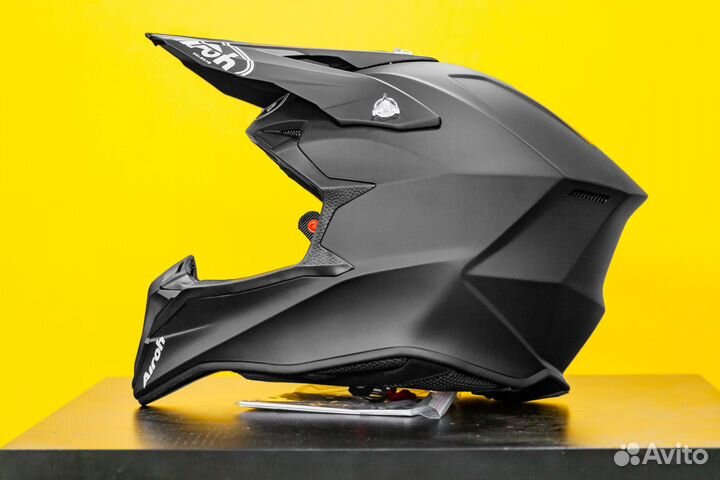 Кроссовый шлем Airoh Wraap Black Matt