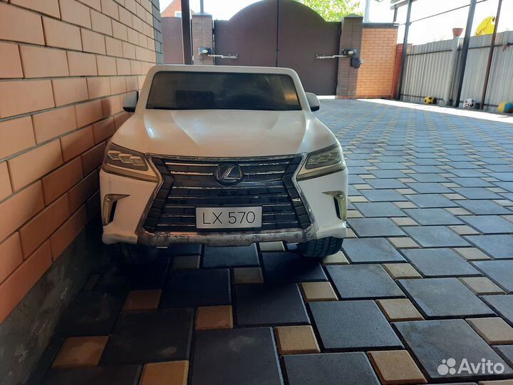 Детская машина на аккумуляторе с пультом