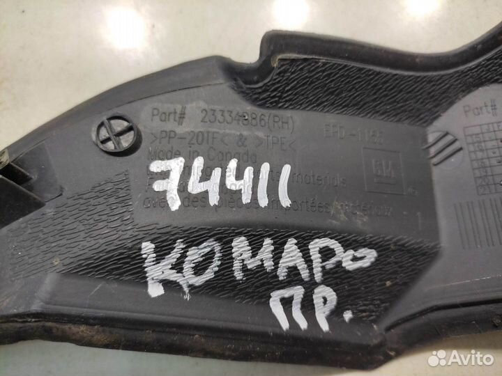 Молдинг лобового стекла (правый)