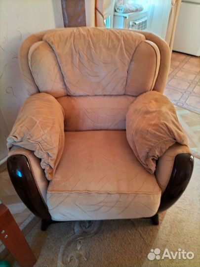 Диван,кресло,стол