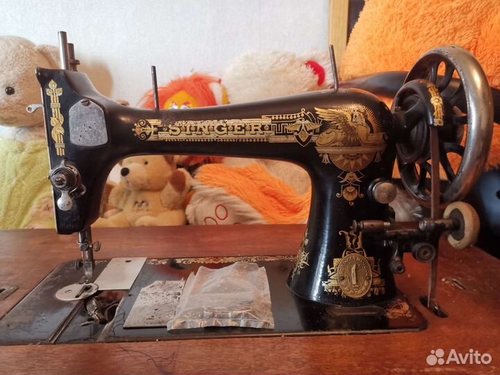 Швейная машинка зингер