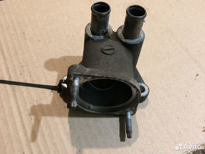 Корпус термостата Toyota RAV4