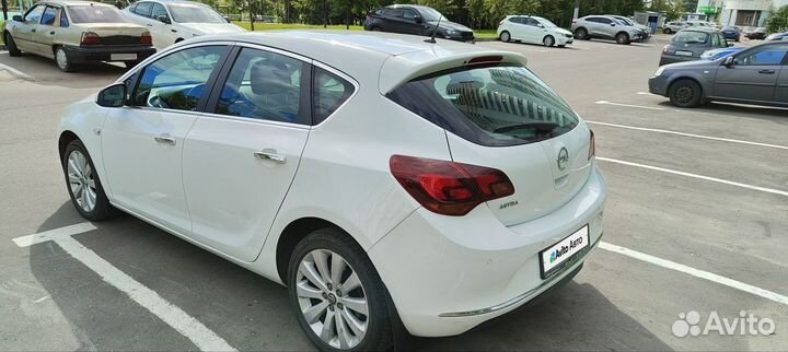 Opel Astra 1.6 AT, 2013, 185 000 км