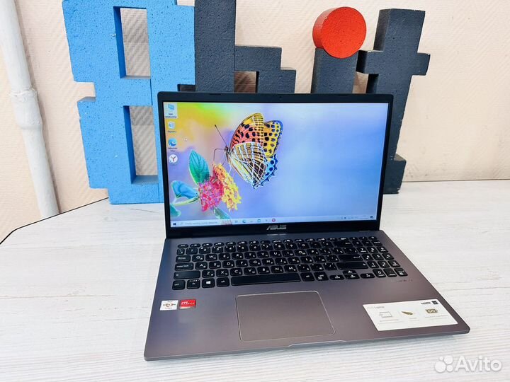 Ноутбук Asus быстрый свежий