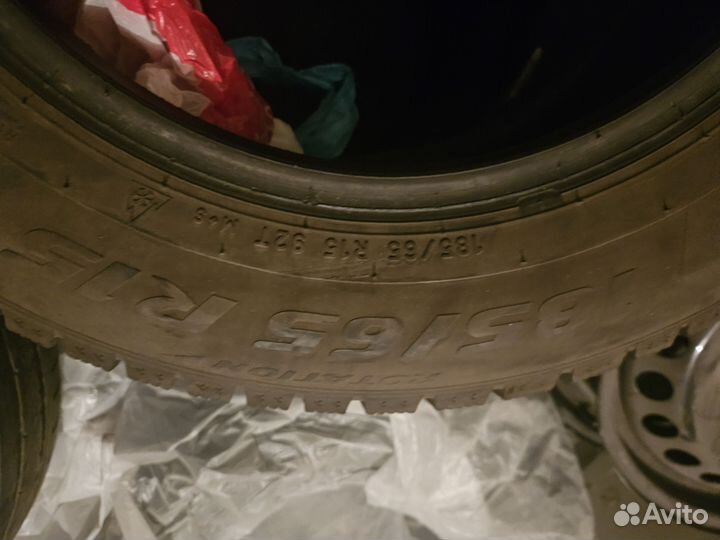 Pirelli Ice Zero 185/65 R15