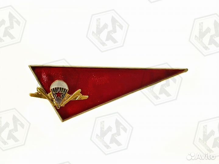 Уголок флаг на берет военнослужащего