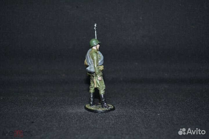 Оловянный солдатик 54 мм. Солдат-наводчик с против