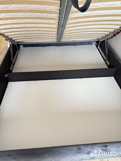 Кровать двухспальная 160 200 бу с матрасом