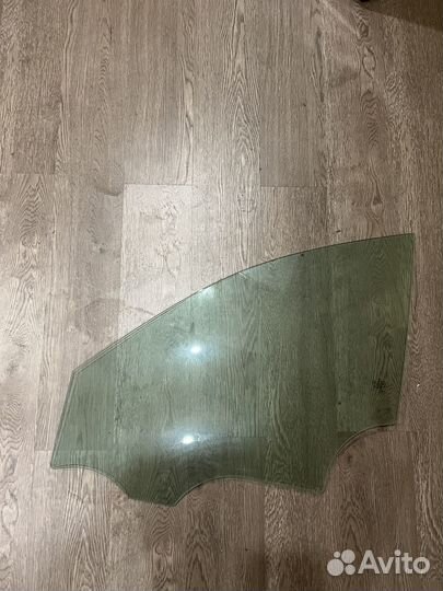 Стекло w213 переднее левое