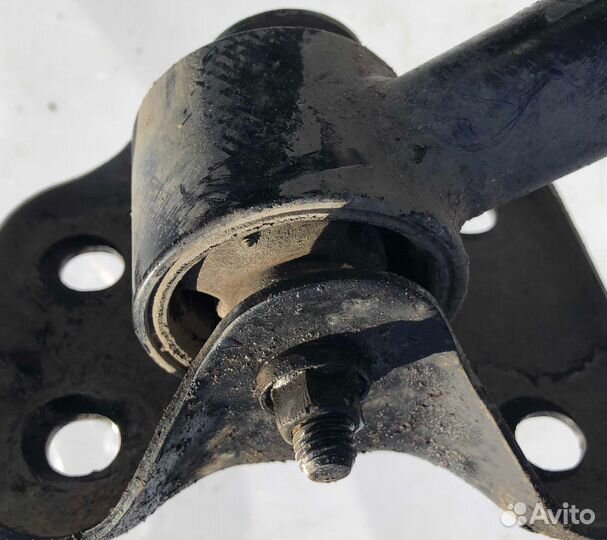 Тяга задняя продольная 124824