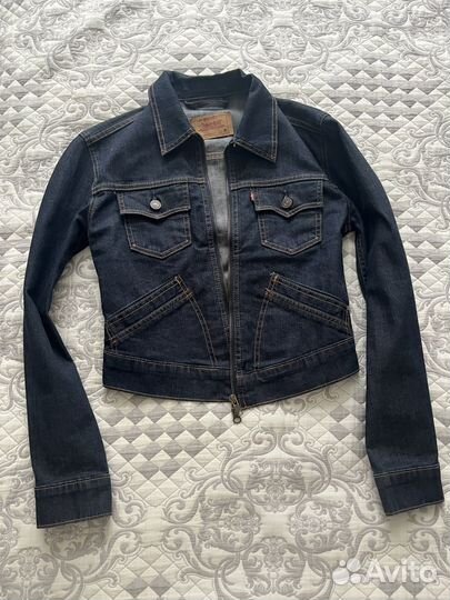 Джинсовая куртка levis
