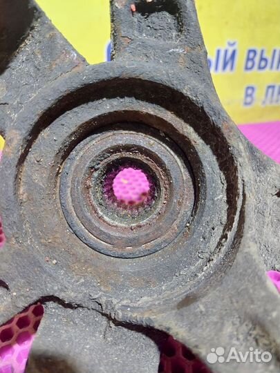 Кулак поворотный передний правый Chevrolet Aveo