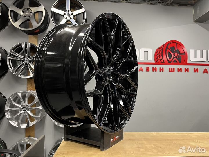 Диски R20 Vossen HF2 на Volkswagen и Audi