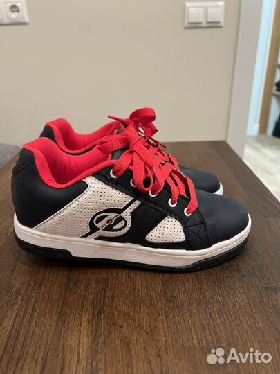 Ботинки на колесах Heelys