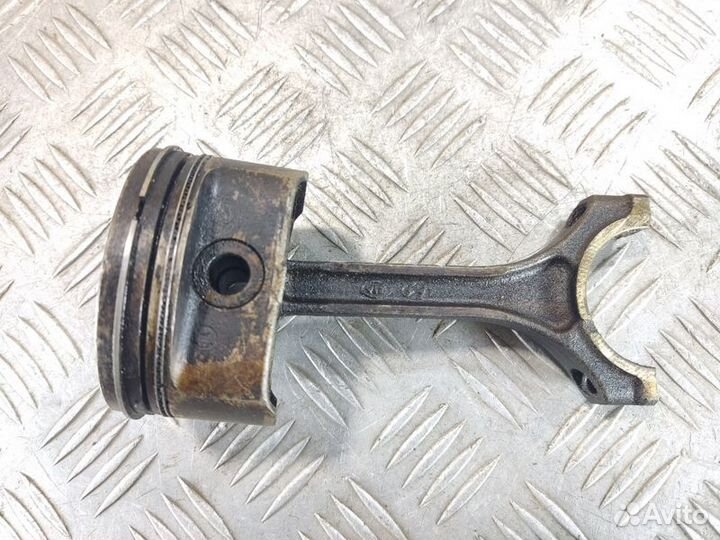 Поршень с шатуном Kia Cerato 2004-2008